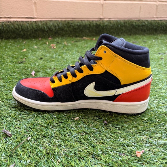 Nike Air Jordan (size 8) main image 12